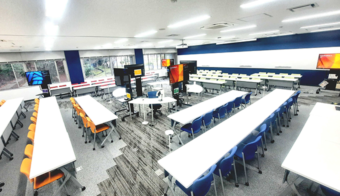 H101教室（134席）