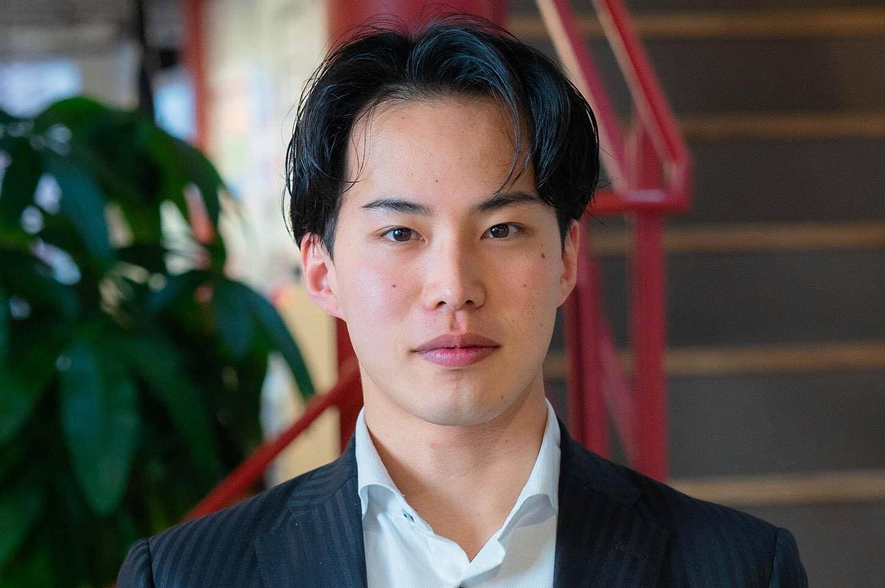 越智　健心　氏